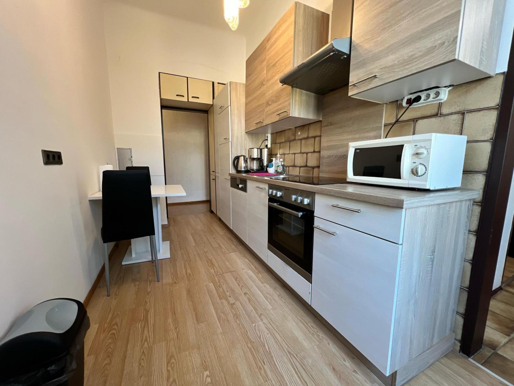 Apartment Welcoming 3br Shared Apt-near Bahnhof Meidling Wien